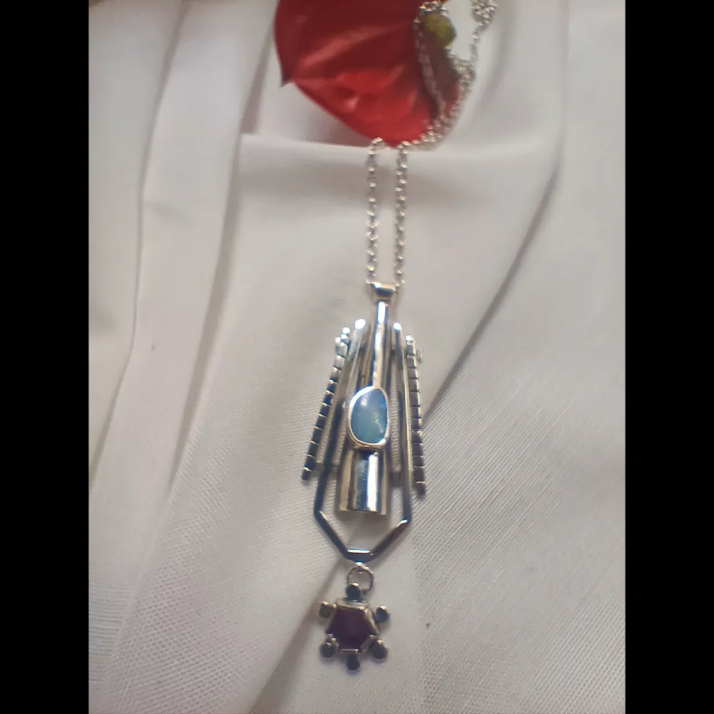 Photo of a necklace made by Carla Arru